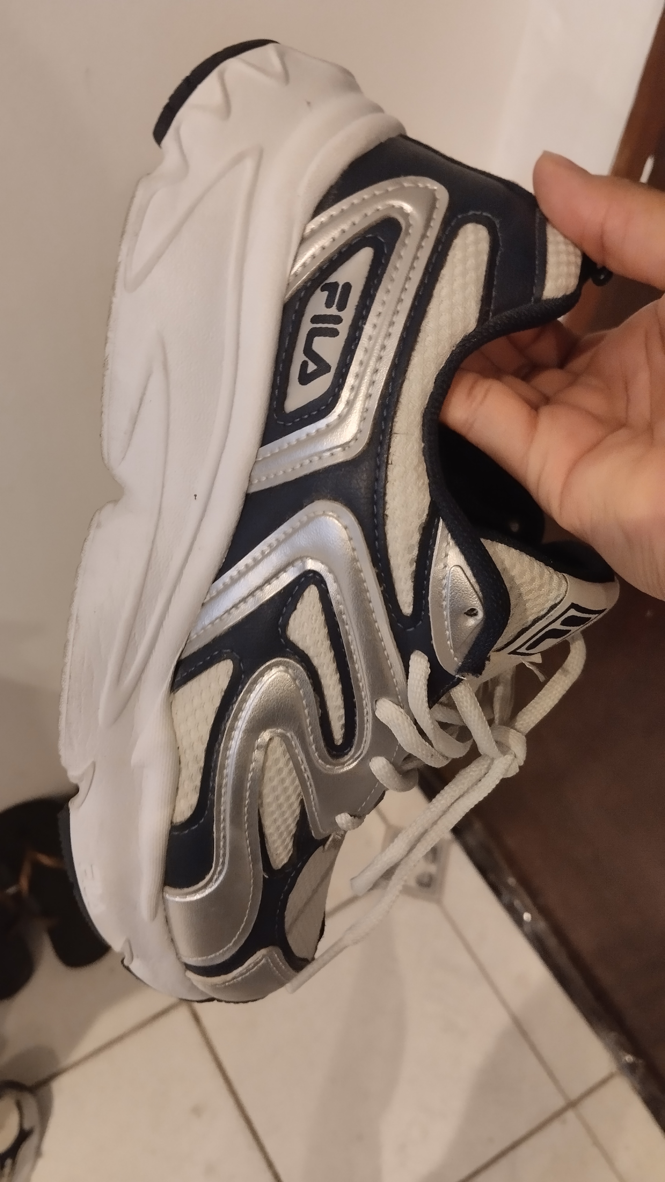Tênis Fila Buzzard Bold Feminino Azul e Prata: Site Oficial - fila